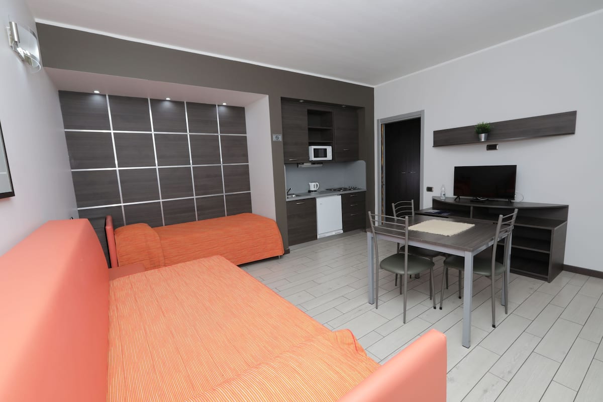 Studio, Balcony, Garden View | Down comforters, soundproofing, free WiFi, bed sheets