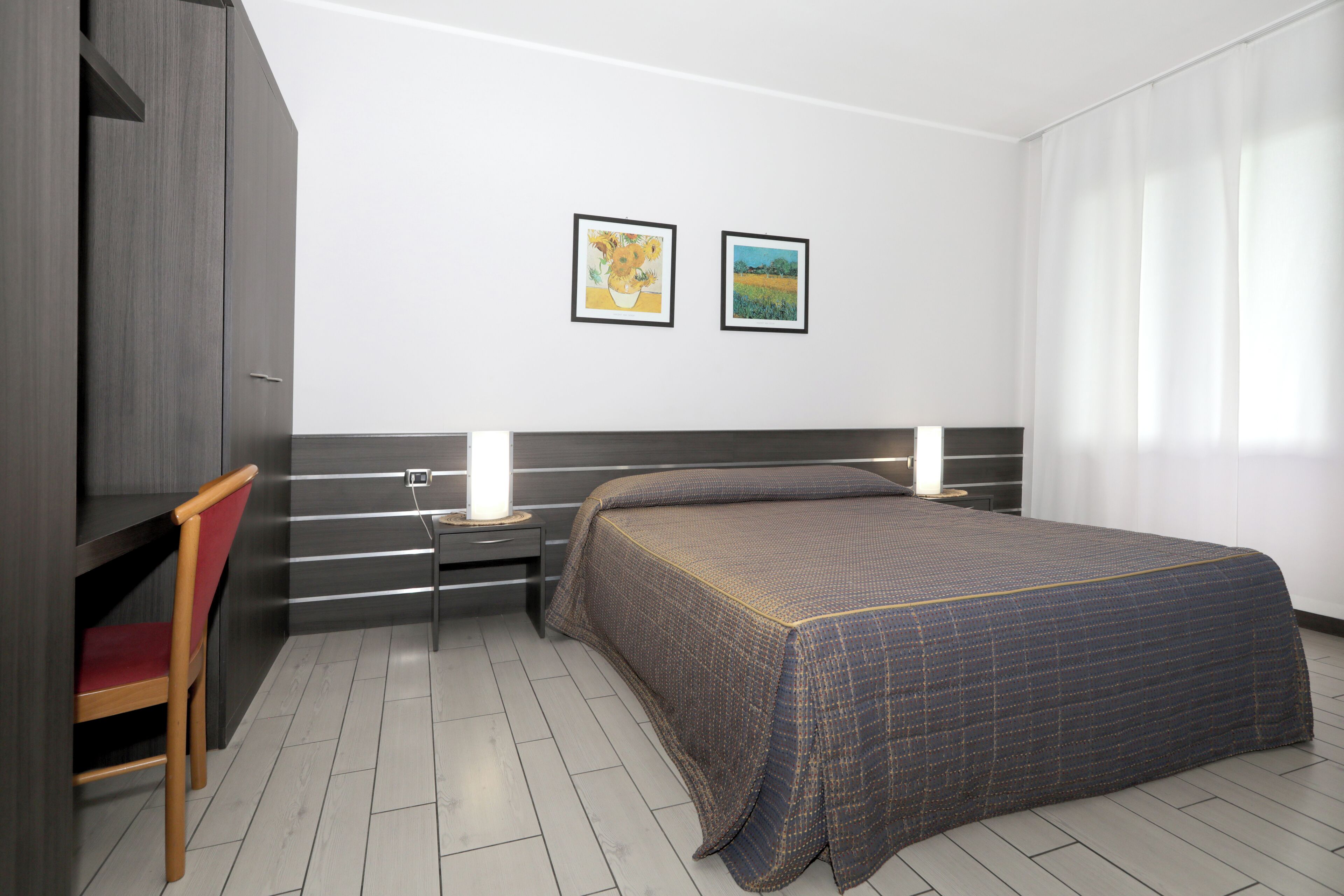 Departamento Deluxe, balcón, vista al jardín | Edredón, insonorización, wifi gratis y ropa de cama 