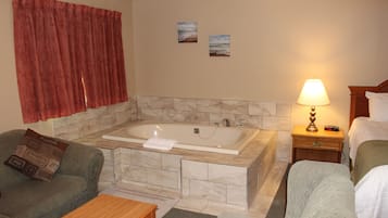 Premium Room, 1 King Bed with Sofa bed (2 person Jacuzzi) | Free WiFi, bed sheets, wheelchair access