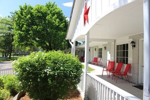 Exterior - Colonial Resort-1000 Islands (Gananoque)