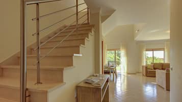 2 bedrooms, in-room safe, laptop workspace, blackout curtains