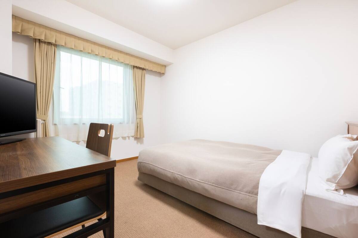 In-room safe, desk, laptop workspace, iron/ironing board (on request)
