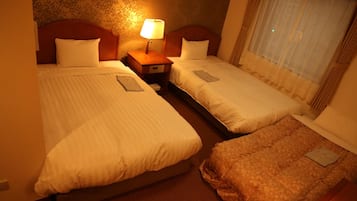 In-room safe, desk, laptop workspace, iron/ironing board