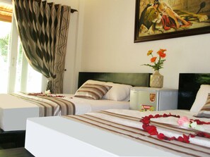 家庭洋房, 湖景 | 迷你吧、書桌、遮光布/窗簾、折疊床/加床