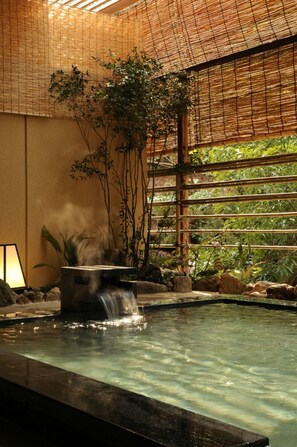 Hot springs - Iwaso (Hatsukaichi)