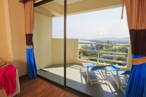 Kamar Deluks | Pemandangan dari kamar