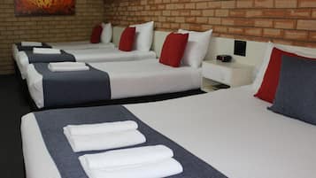 Habitación familiar | 1 habitación, ropa de cama de alta calidad y camas Select Comfort