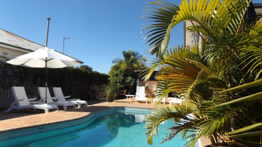 Golden Harvest Motor Inn