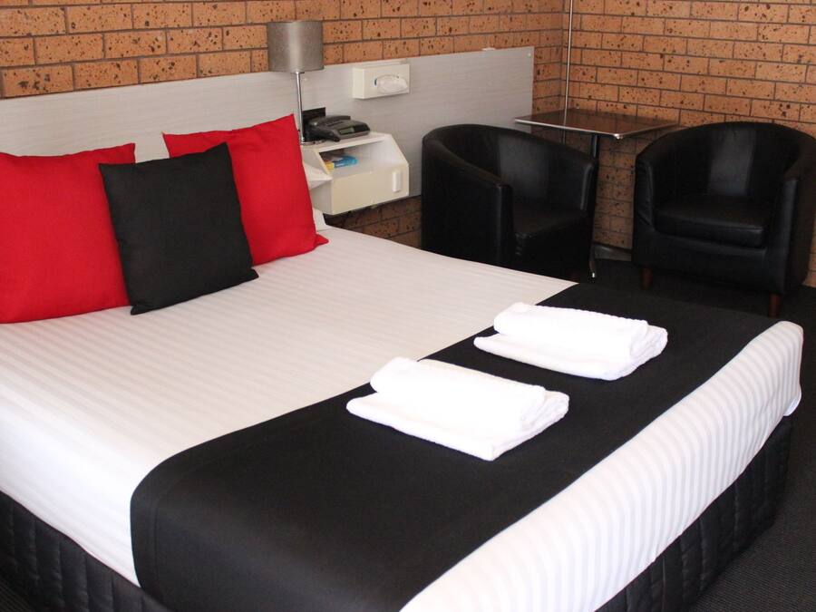 Camera Deluxe, 1 letto queen | 1 camera, biancheria da letto di alta qualità, materassi Select Comfort