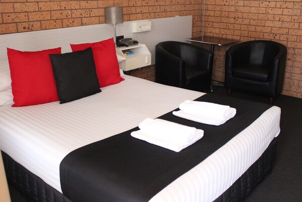 Deluxe-værelse - 1 queensize-seng | 1 soveværelse, premium-sengetøj, Select Comfort-senge