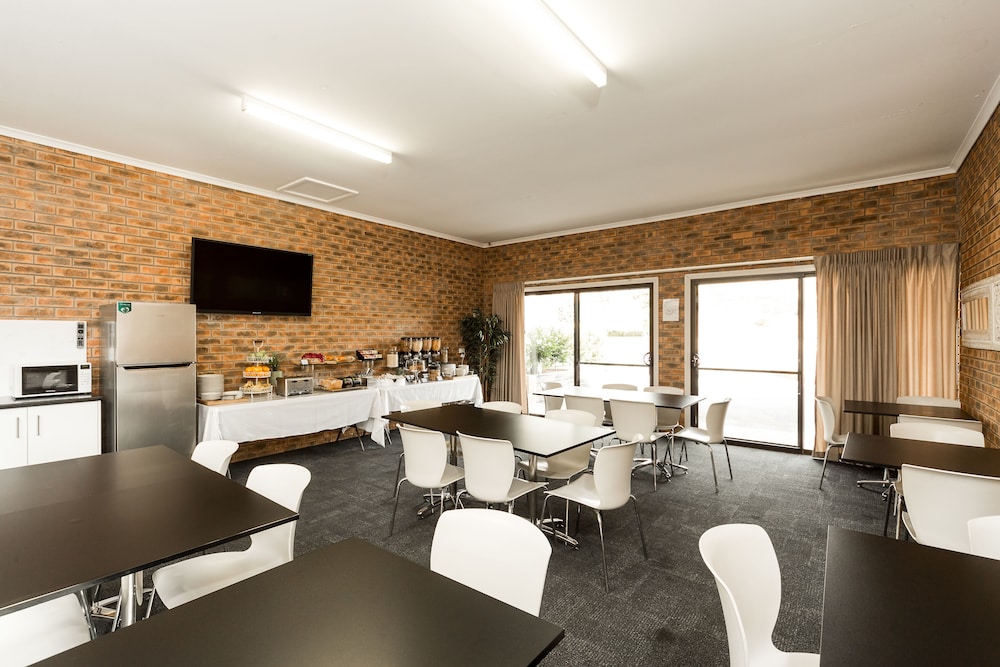 Hume Country Motor Inn photo 8