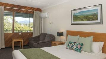 Premium bedding, individually decorated, iron/ironing board, free WiFi