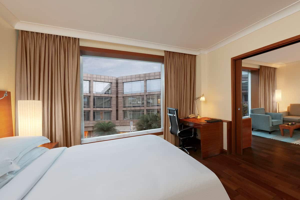 Down duvets, minibar, in-room safe, individually decorated