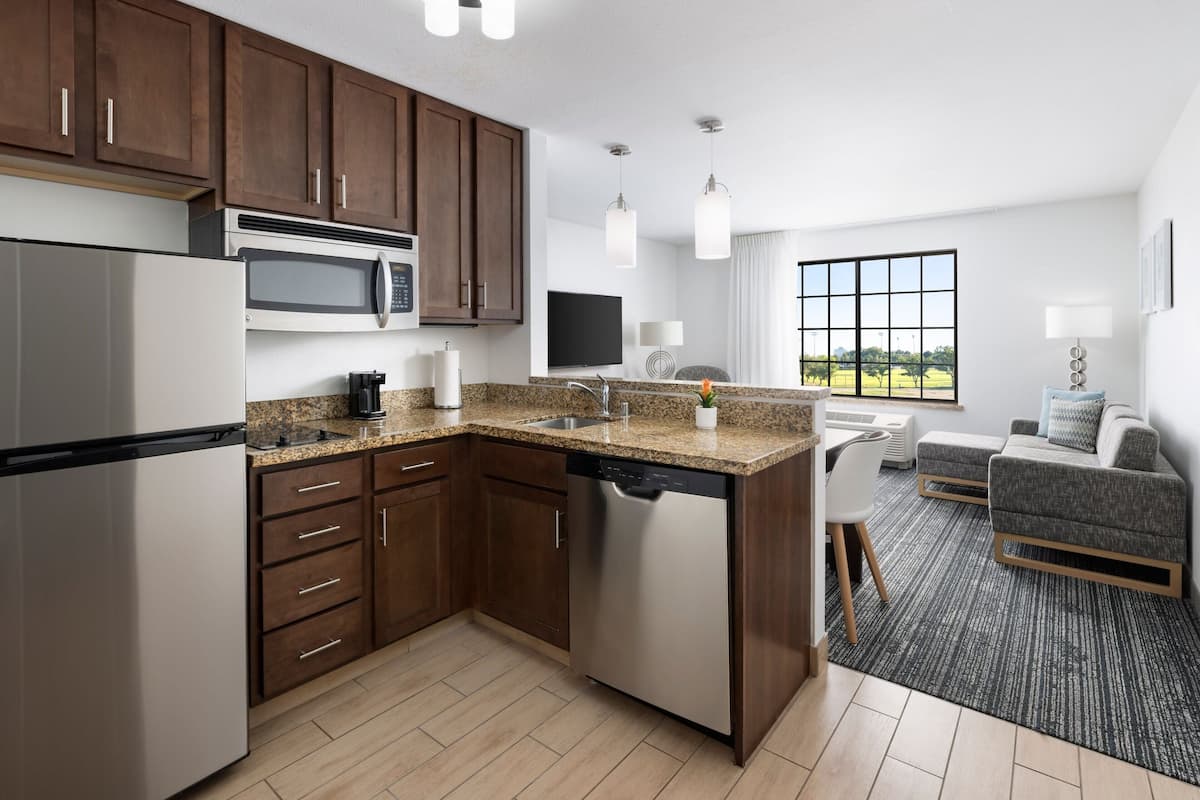 1 bedroom, in-room safe, desk, soundproofing
