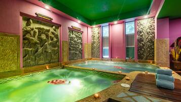 Bain à remous intérieur