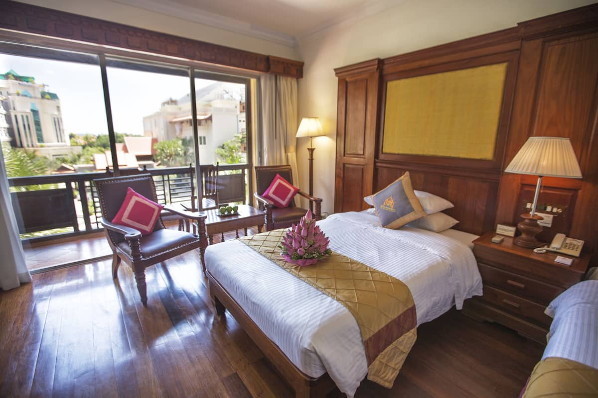 1 Schlafzimmer, italienische Bettbezüge von Frette, Daunenbettdecken