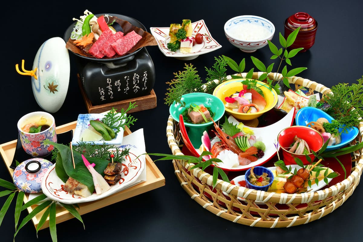 Chambre Tradition, non-fumeur (Middle Flr. Kaiseki restaurant dining)