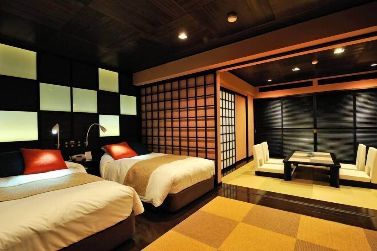 1 bedroom, in-room safe, individually decorated, individually furnished