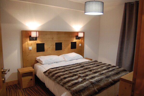 Individually decorated, individually furnished, iron/ironing board