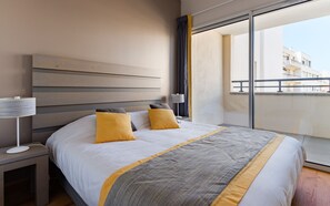 Studio (for 2) | Cots/infant beds, free WiFi - Résidence Lagrange Vacances Les Patios Eugénie (Biarritz)