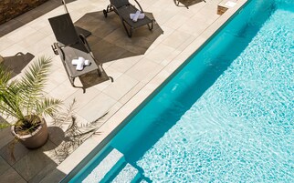 Piscina externa sazonal