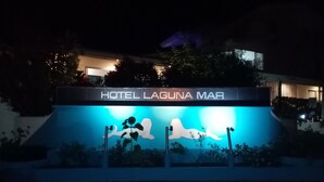 Front of property - Hotel Laguna Mar (Bejuco)
