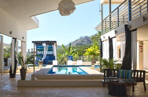 Outdoor pool - Hotel Laguna Mar (Bejuco)
