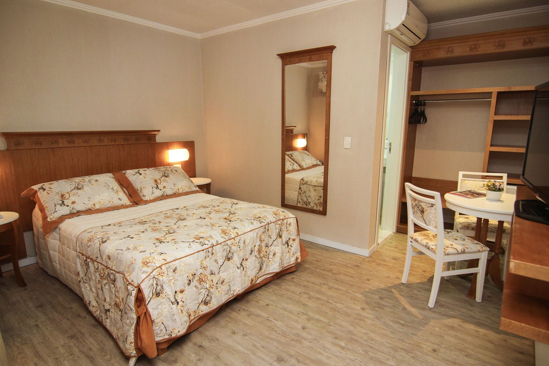 Minibar, desk, free cribs/infant beds, free WiFi