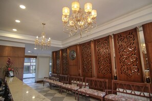 Área de estar no saguão