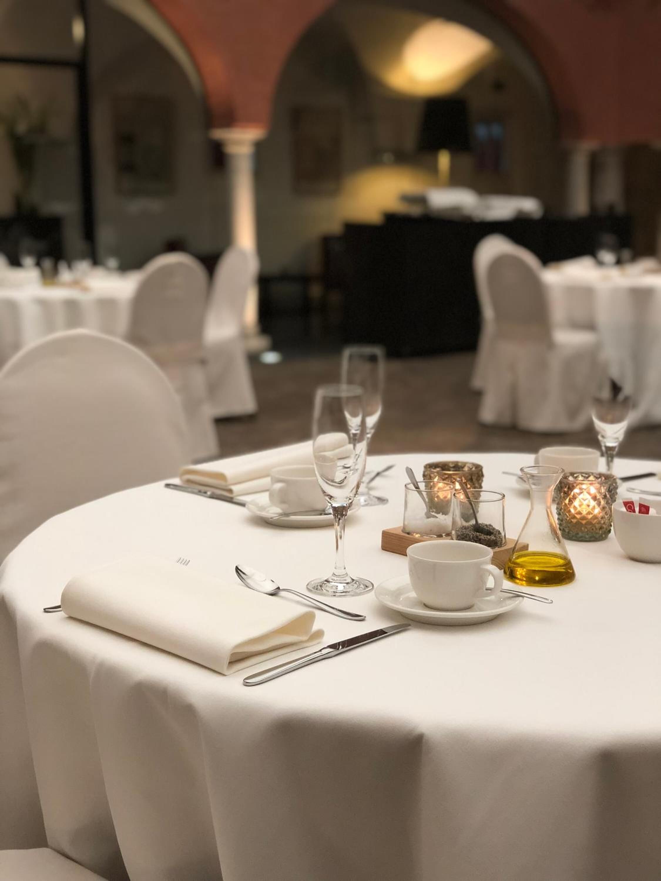 daily buffet breakfast (eur 23.50 per person)