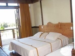 Deluxe Double or Twin Room | Minibar, free WiFi