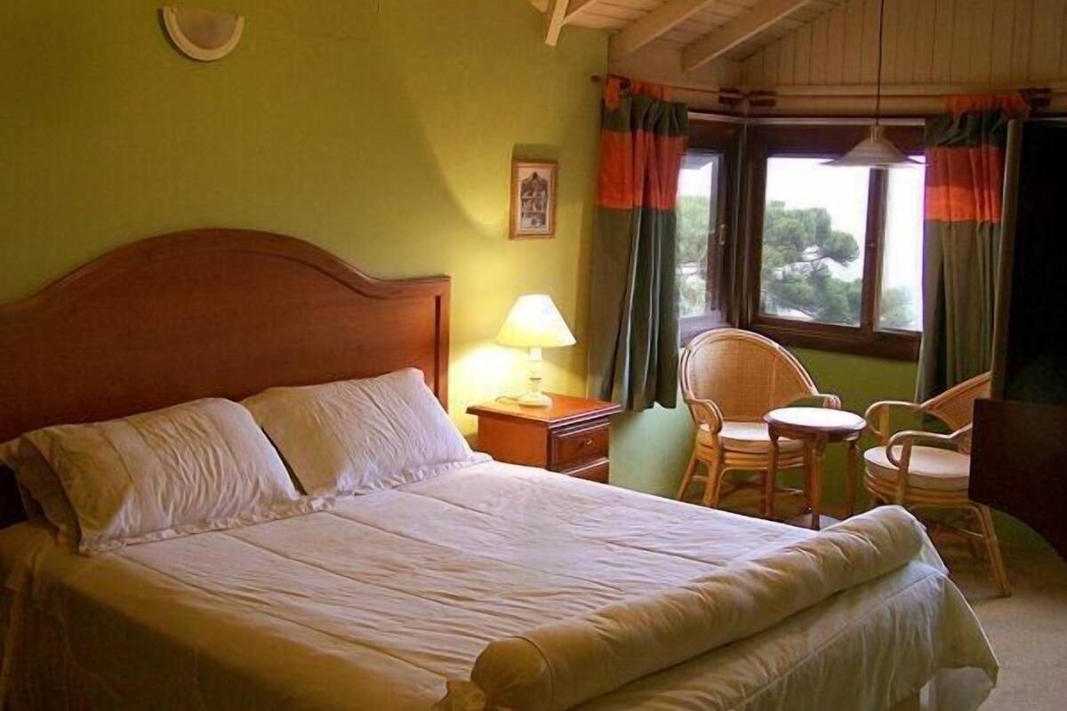 Deluxe Single Room