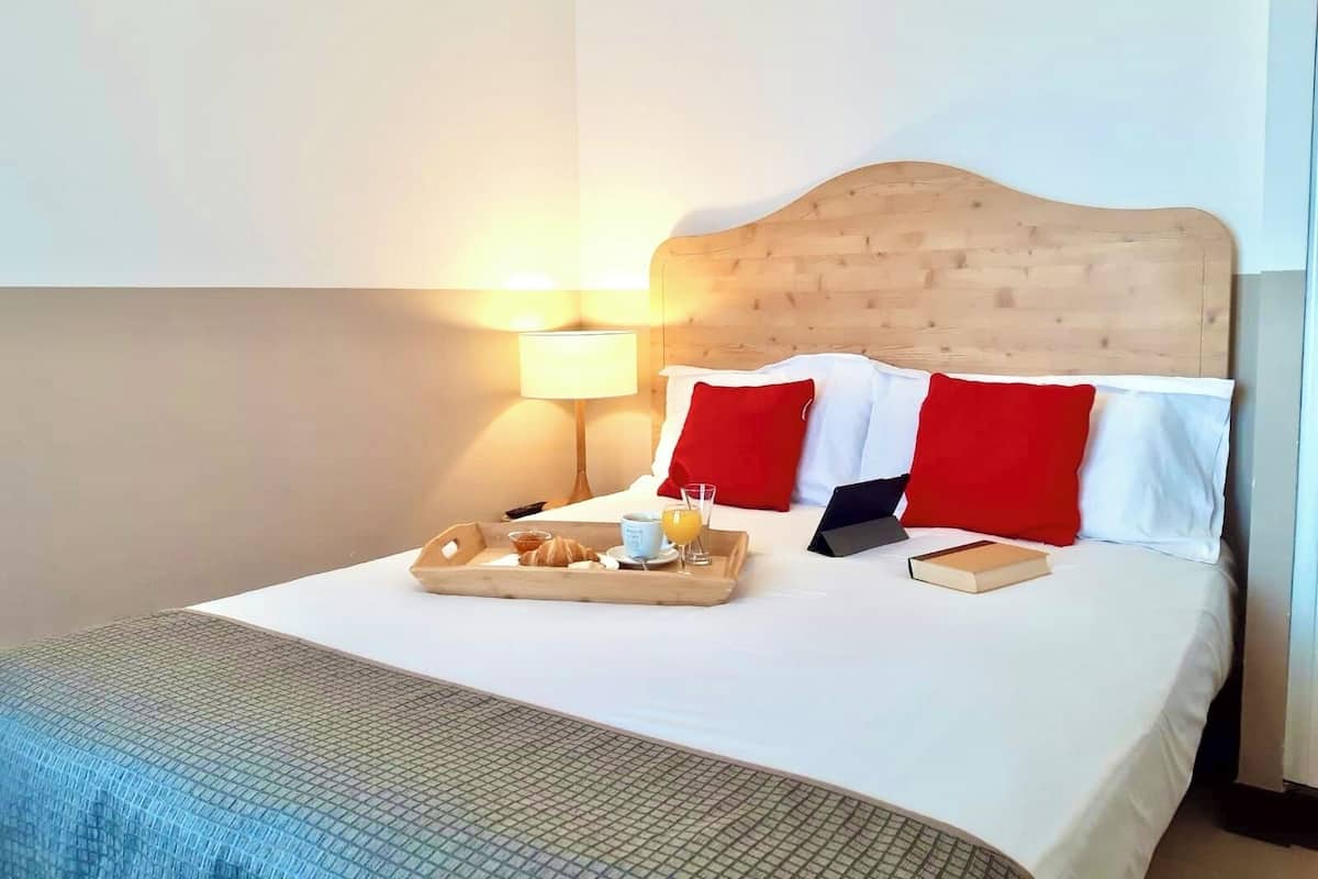 Apartment, 1 Bedroom | Soundproofing, free WiFi, bed sheets