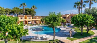 Apartamentos Ses Anneres