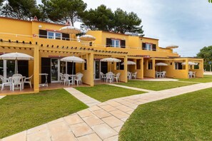 Front of property - Apartamentos Ses Anneres (Ciutadella de Menorca)