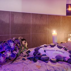Couples treatment rooms, sauna, hot tub, steam room, Turkish bath