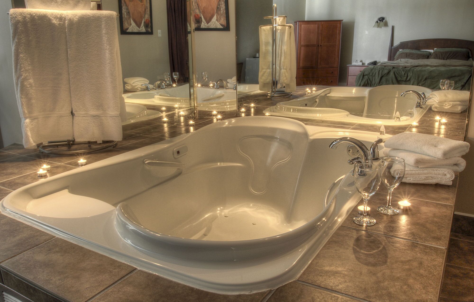 Kostenlose Toilettenartikel, Haartrockner, Handtücher