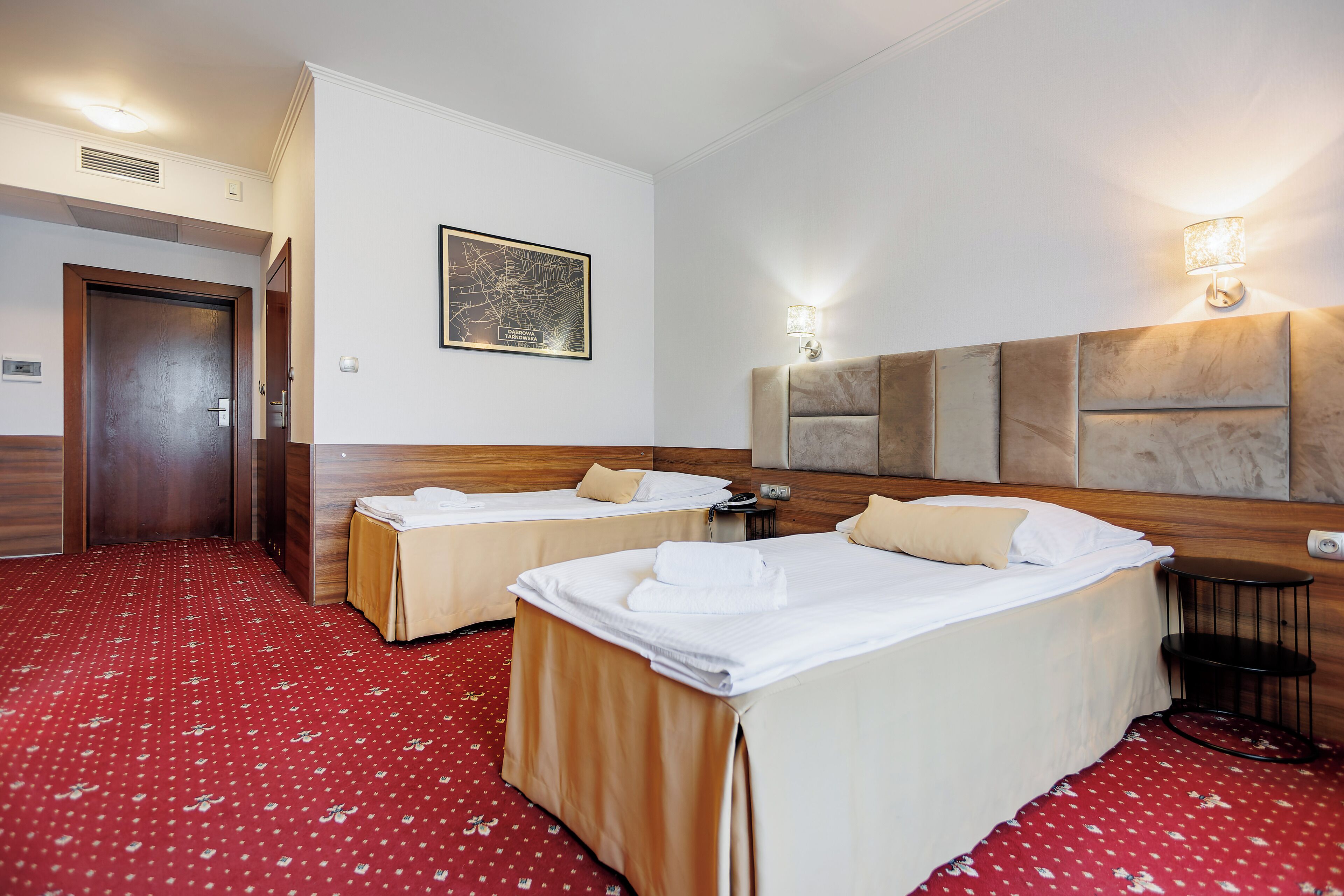 standard double room | 1 bedroom, premium bedding, minibar, in-room safe