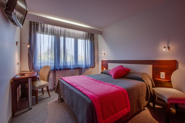 In-room safe, desk, soundproofing, rollaway beds