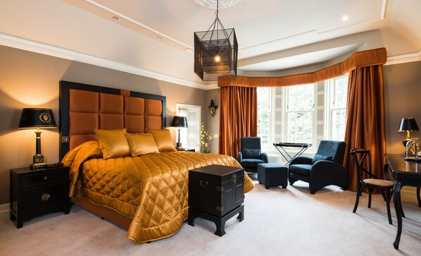 Egyptian cotton sheets, premium bedding, in-room safe