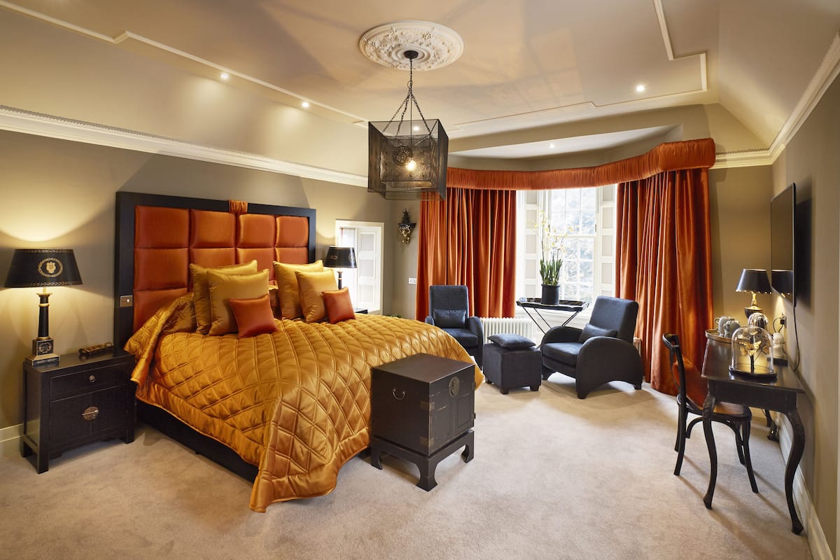 Egyptian cotton sheets, premium bedding, in-room safe