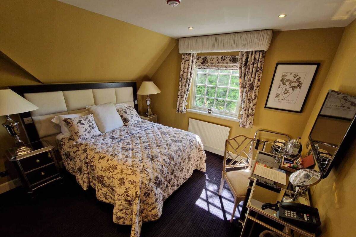 Cosy Double Room | エジプト綿のシーツ、高級寝具、セーフティボックス (室内)、デスク