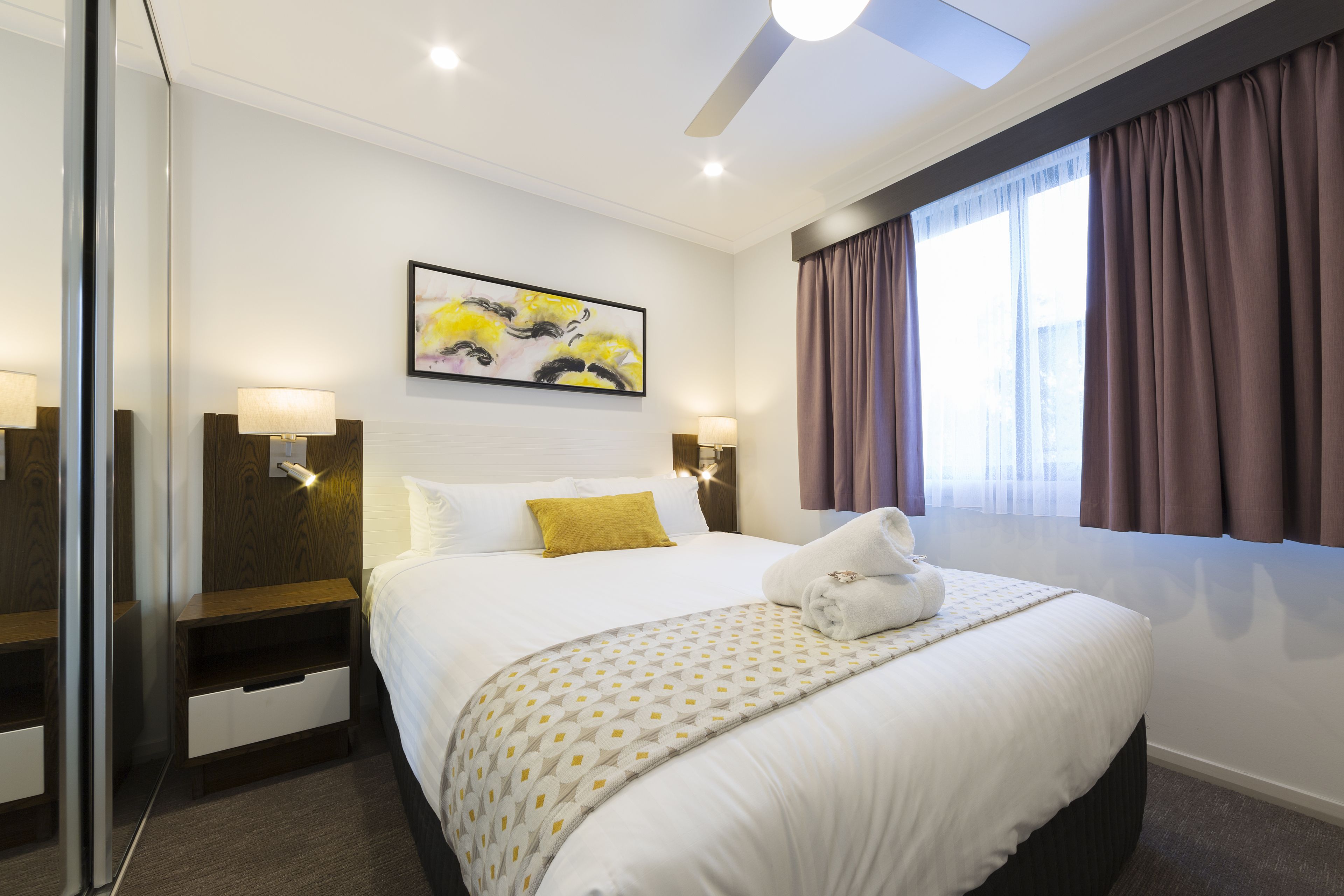 Cabaña, 2 habitaciones | Tabla de planchar con plancha, wifi gratis, ropa de cama