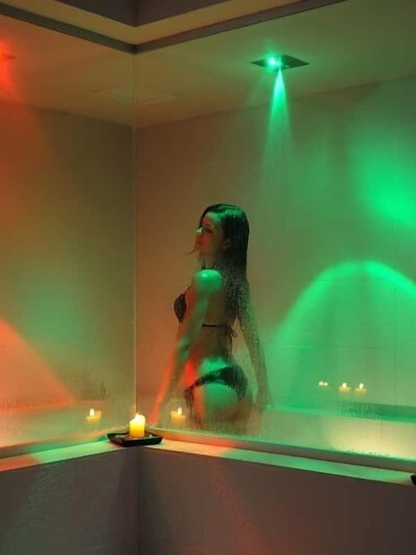 Hot tub, Turkish bath/hammam, body treatments, body wraps, body scrubs