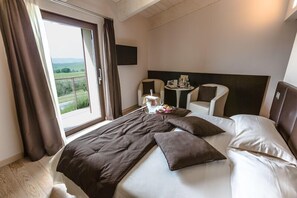 Coffres-forts dans les chambres, rideaux occultants, Wi-Fi gratuit