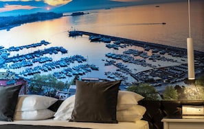 Executive Suite (Civico 4) | Minibar, in-room safe, desk, soundproofing - Partenope Relais (Naples)