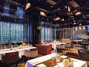 2 Restaurants; Frühstück, Mittagessen und Abendessen werden serviert
