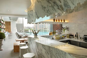 Bar (on property) - Hilton Sukhumvit Bangkok (Bangkok)
