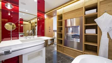 Separate bathtub and shower, deep-soaking bathtub, rainfall showerhead