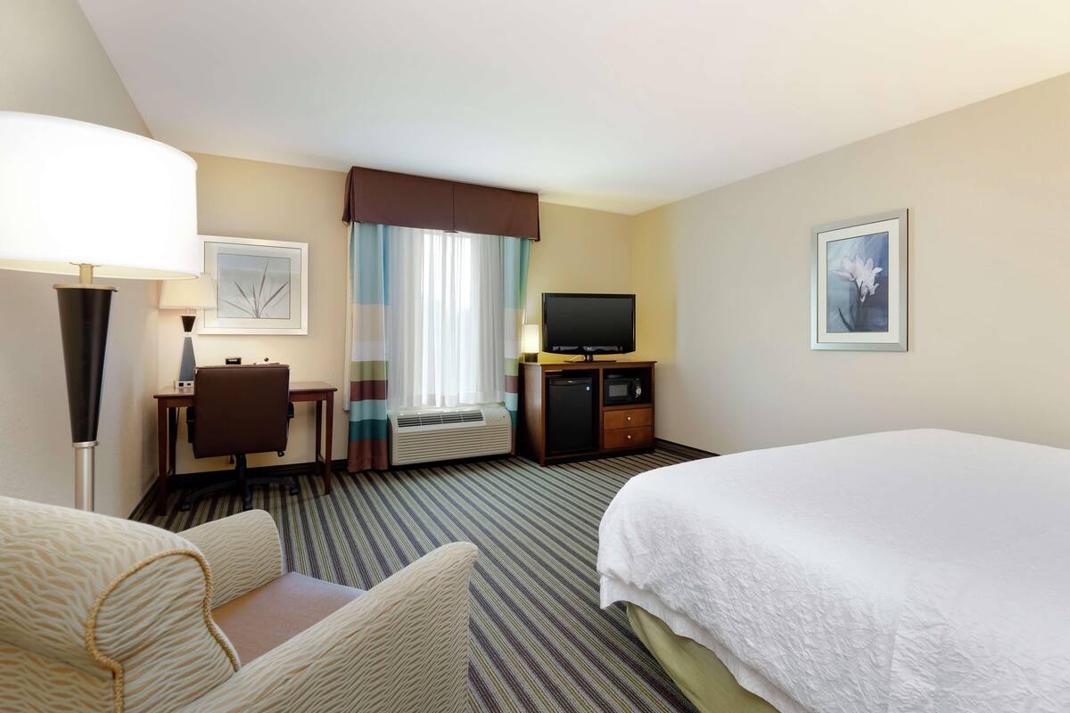 In-room safe, iron/ironing board, WiFi (free), alarm clocks